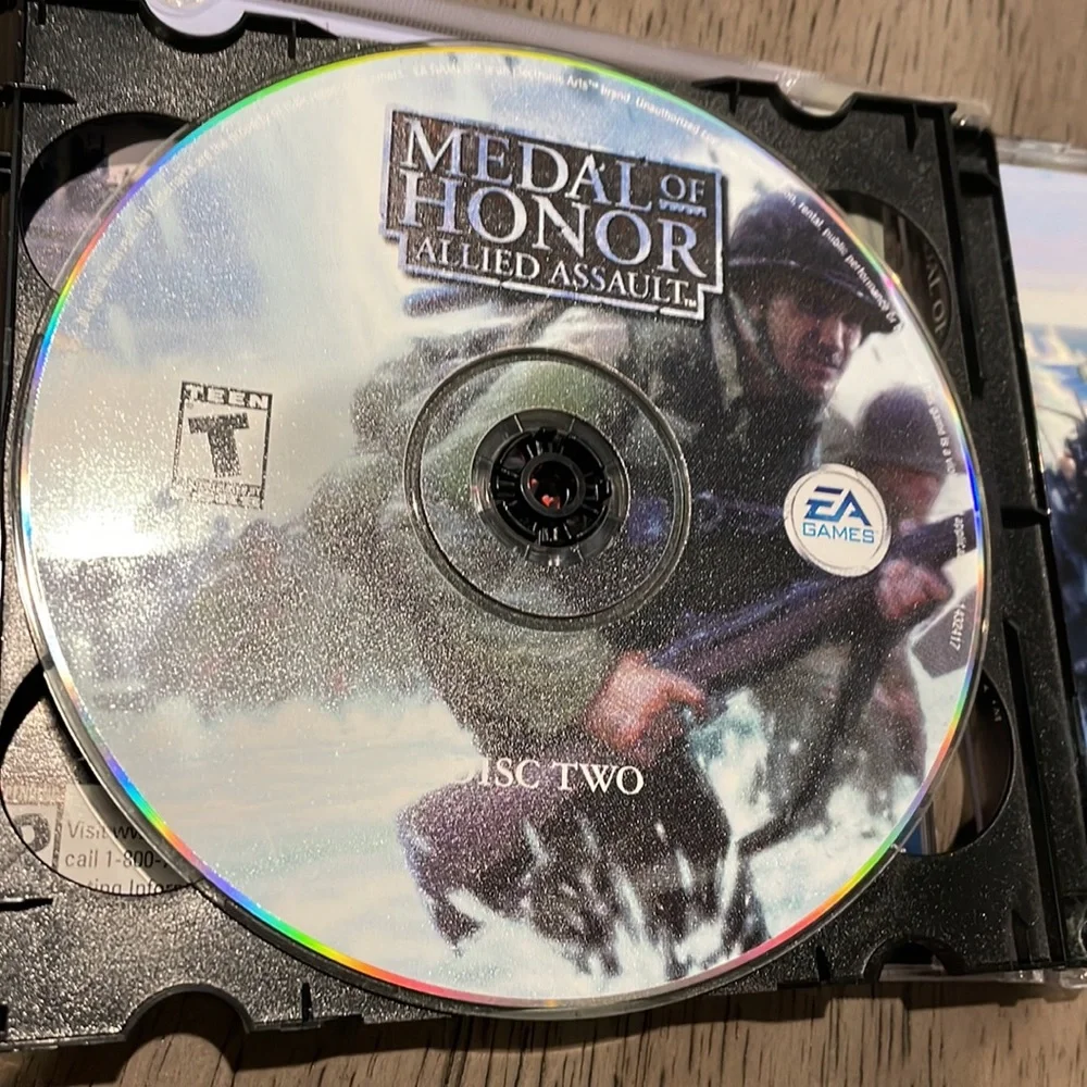 Medal of Honor Allied Assault PC Game with Spearhead Expansion Pack